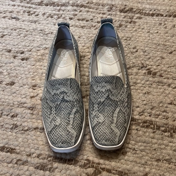 All man made materials. - Picture 2 of 2